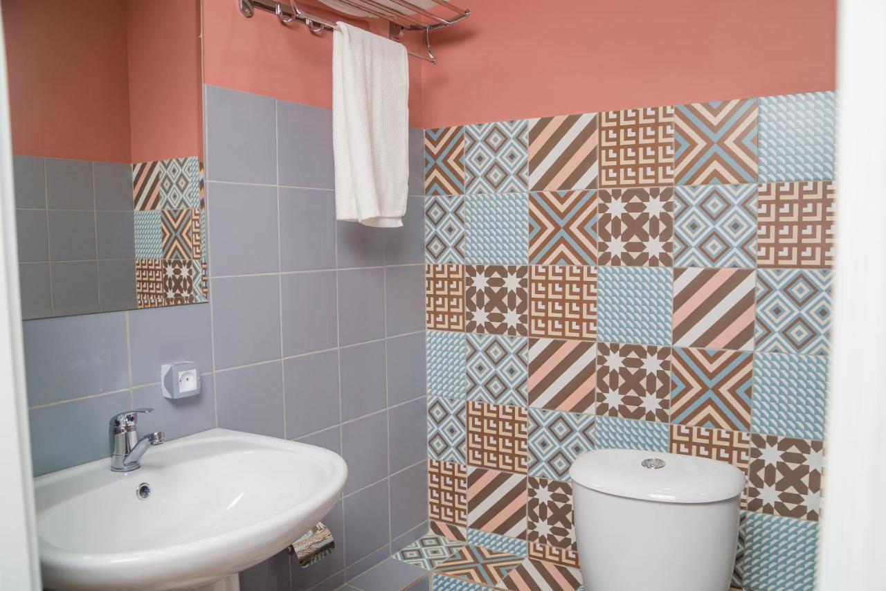 Hi Hotel الماتي المظهر الخارجي الصورة