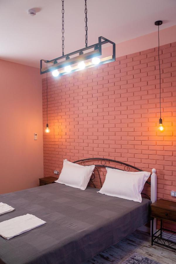 Hi Hotel الماتي المظهر الخارجي الصورة