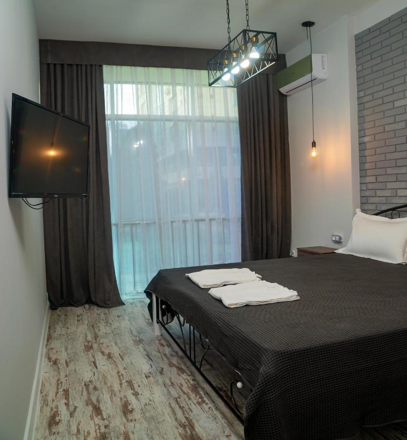 Hi Hotel الماتي المظهر الخارجي الصورة